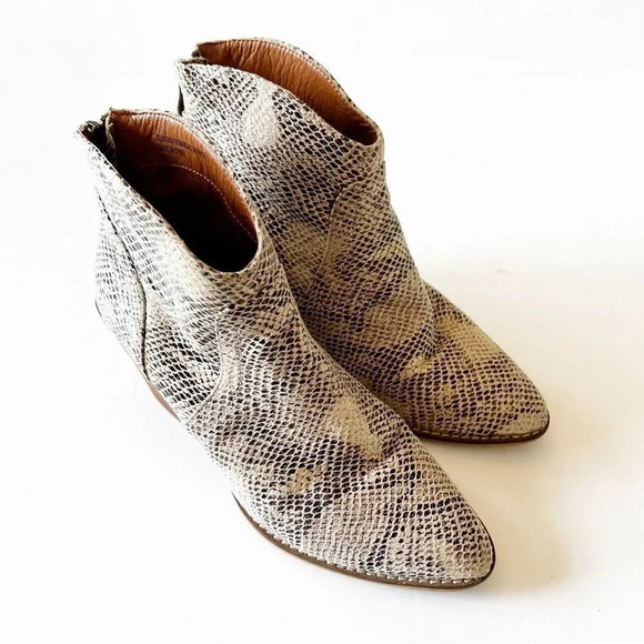 Beast Fashion LA Reptile Print Ankle Boot Women’s Size 5.5 Bootie Western Look - Picture 10 of 11